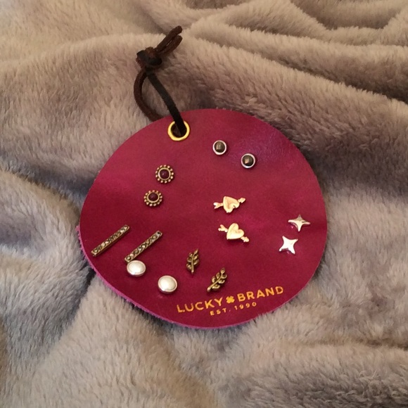 lucky brand stud earrings